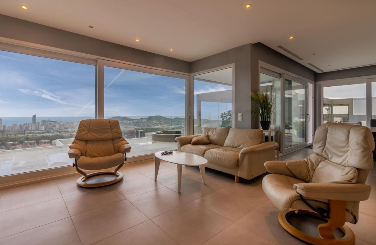 6 bedroom Villa for sale in Finestrat with pool - € 1,800,000 (Ref: 8317632)