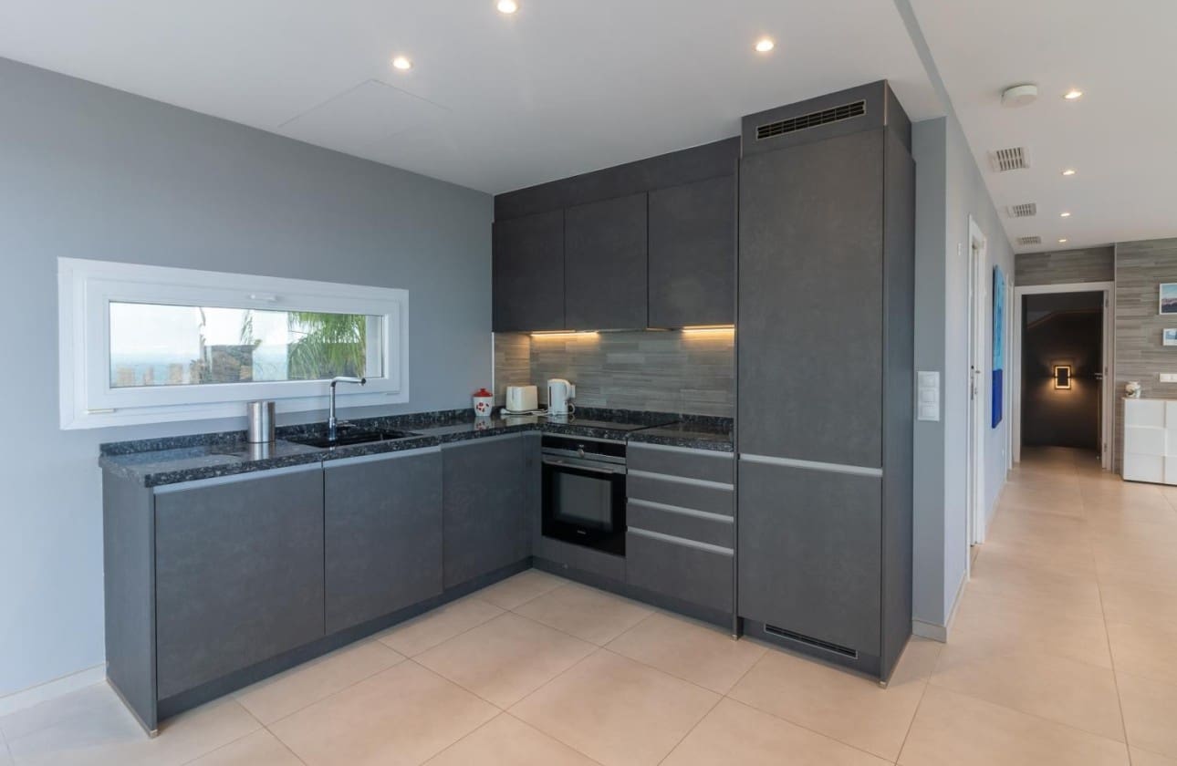 6 bedroom Villa for sale in Finestrat with pool - € 1,800,000 (Ref: 8317632)