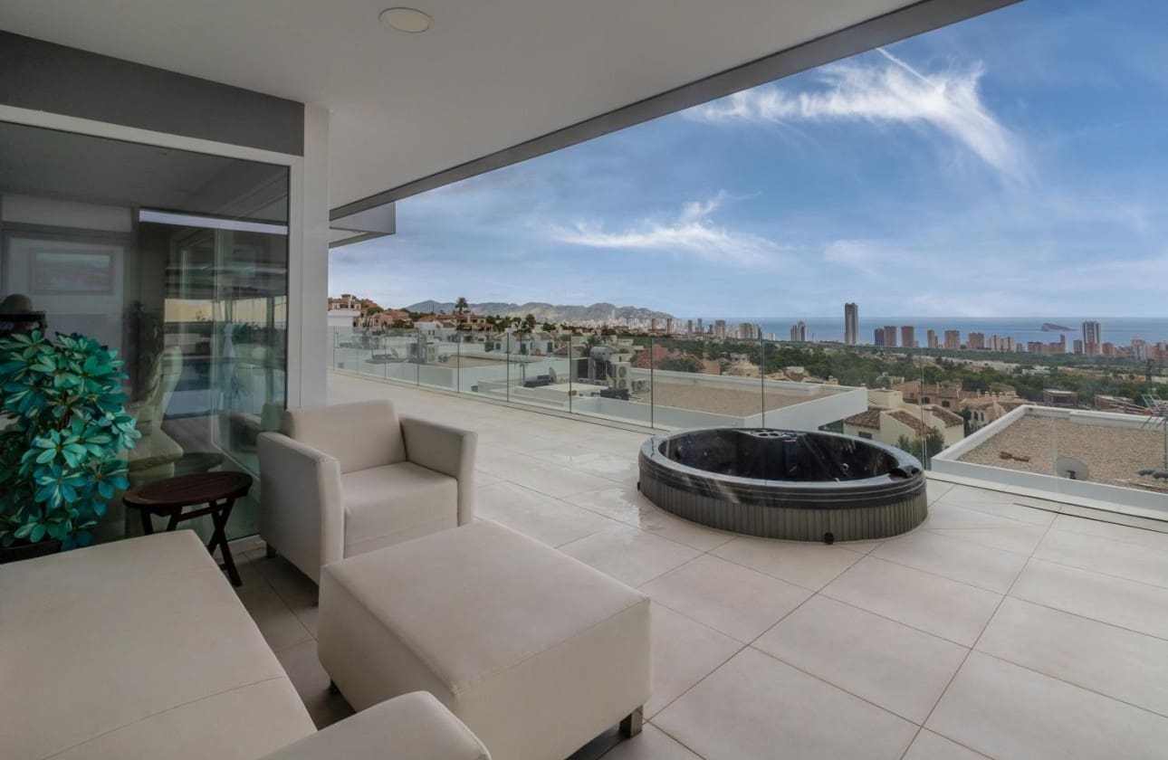 6 bedroom Villa for sale in Finestrat with pool - € 1,800,000 (Ref: 8317632)