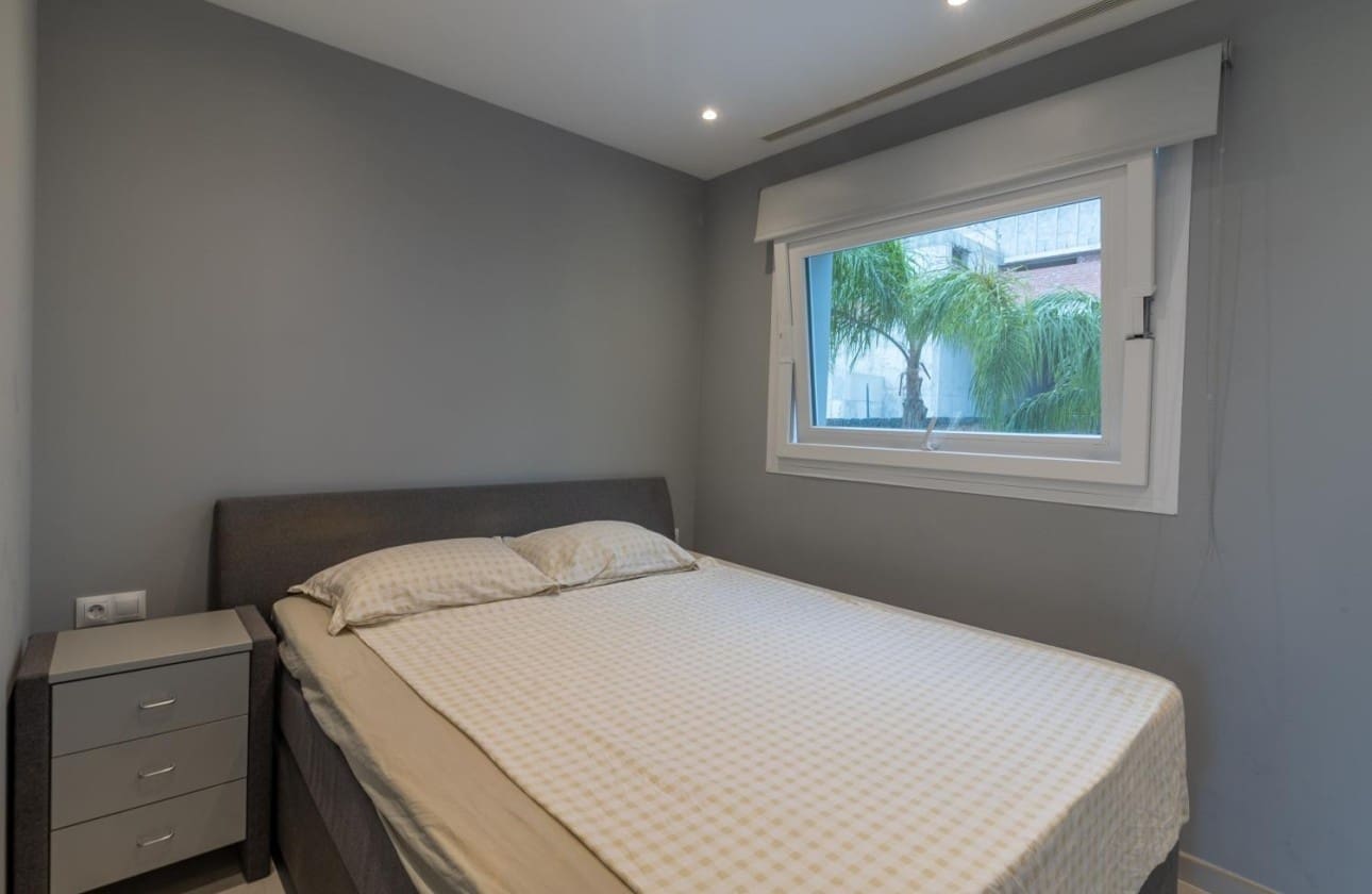 6 bedroom Villa for sale in Finestrat with pool - € 1,800,000 (Ref: 8317632)