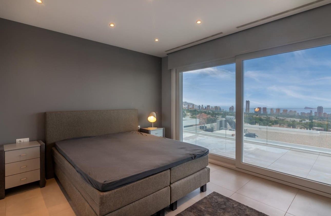 6 bedroom Villa for sale in Finestrat with pool - € 1,800,000 (Ref: 8317632)