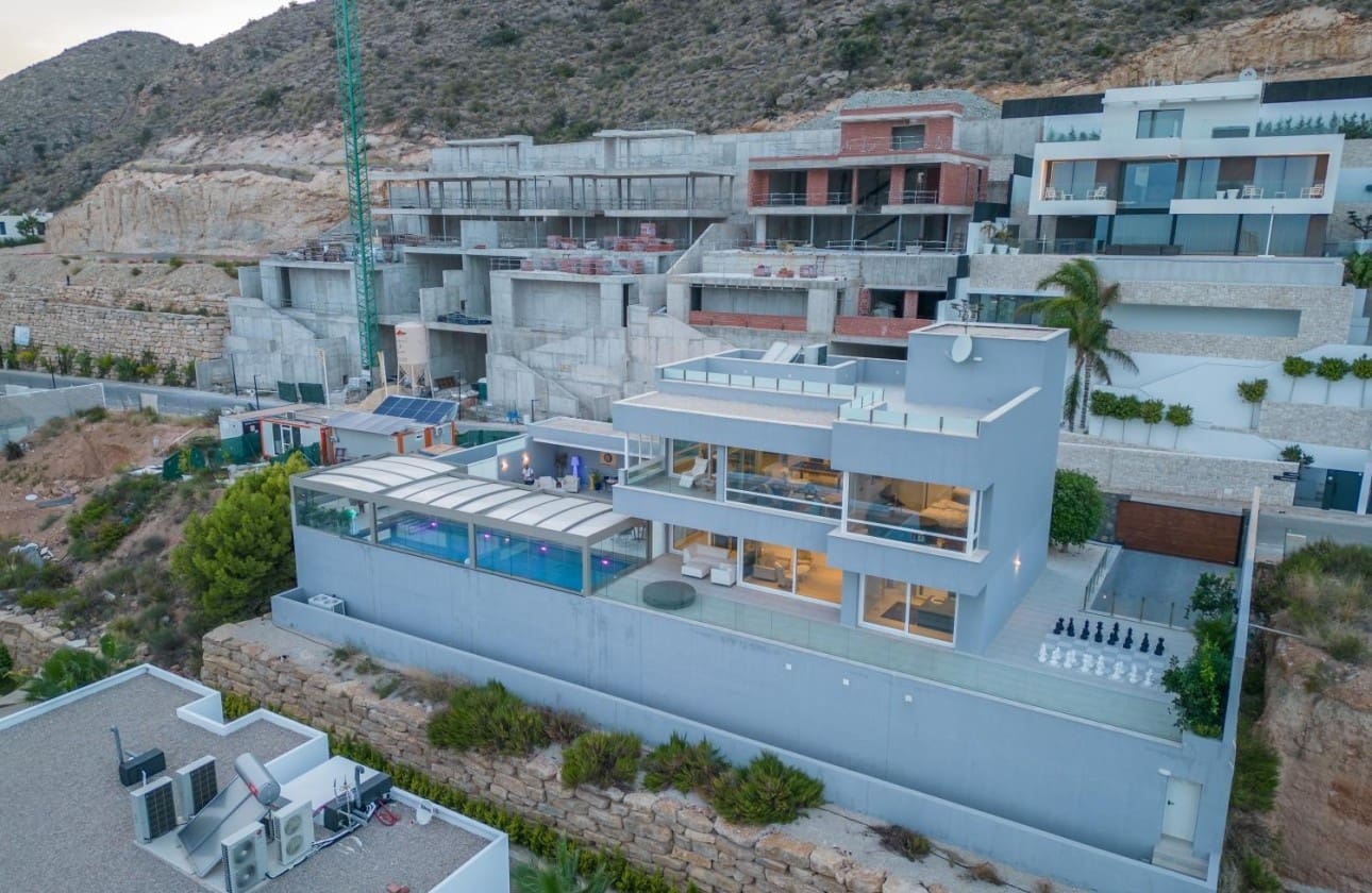 6 bedroom Villa for sale in Finestrat with pool - € 1,800,000 (Ref: 8317632)