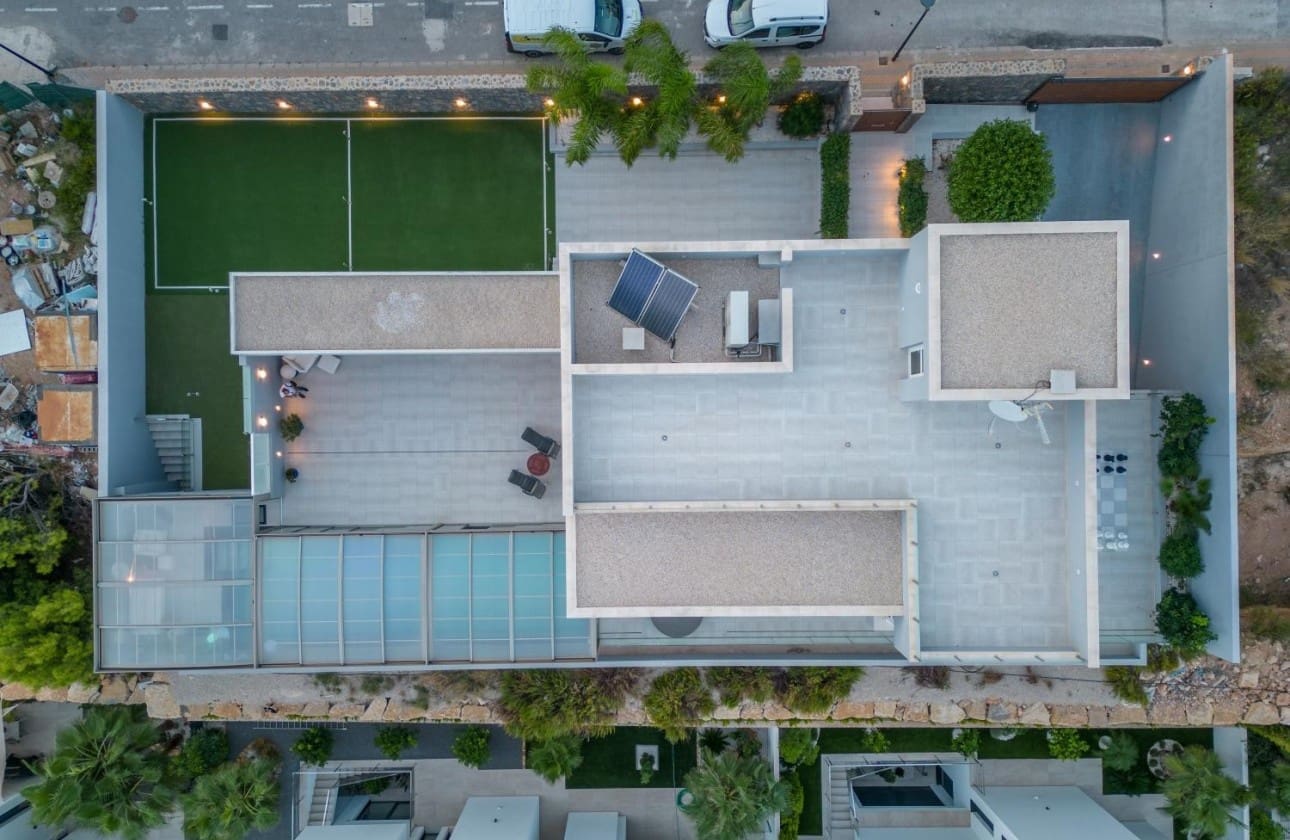 6 bedroom Villa for sale in Finestrat with pool - € 1,800,000 (Ref: 8317632)