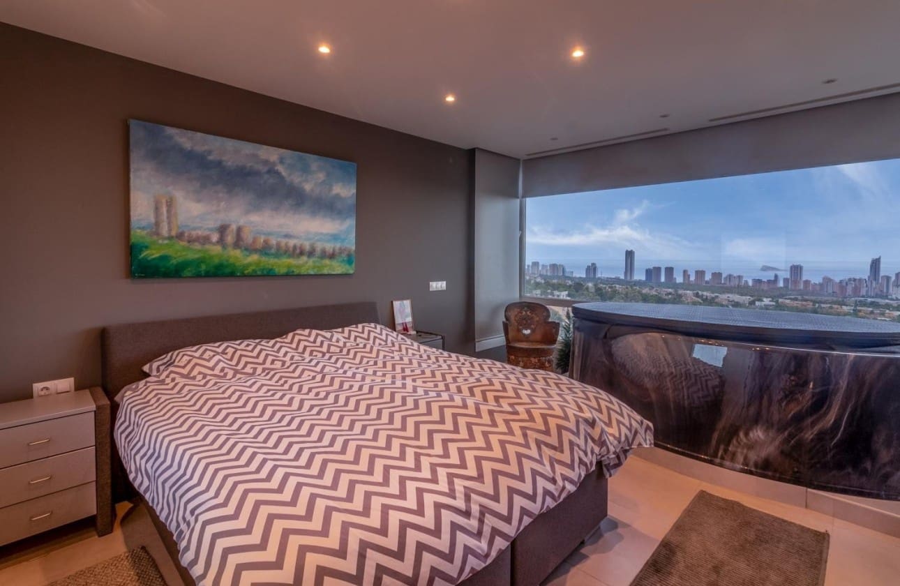 6 bedroom Villa for sale in Finestrat with pool - € 1,800,000 (Ref: 8317632)