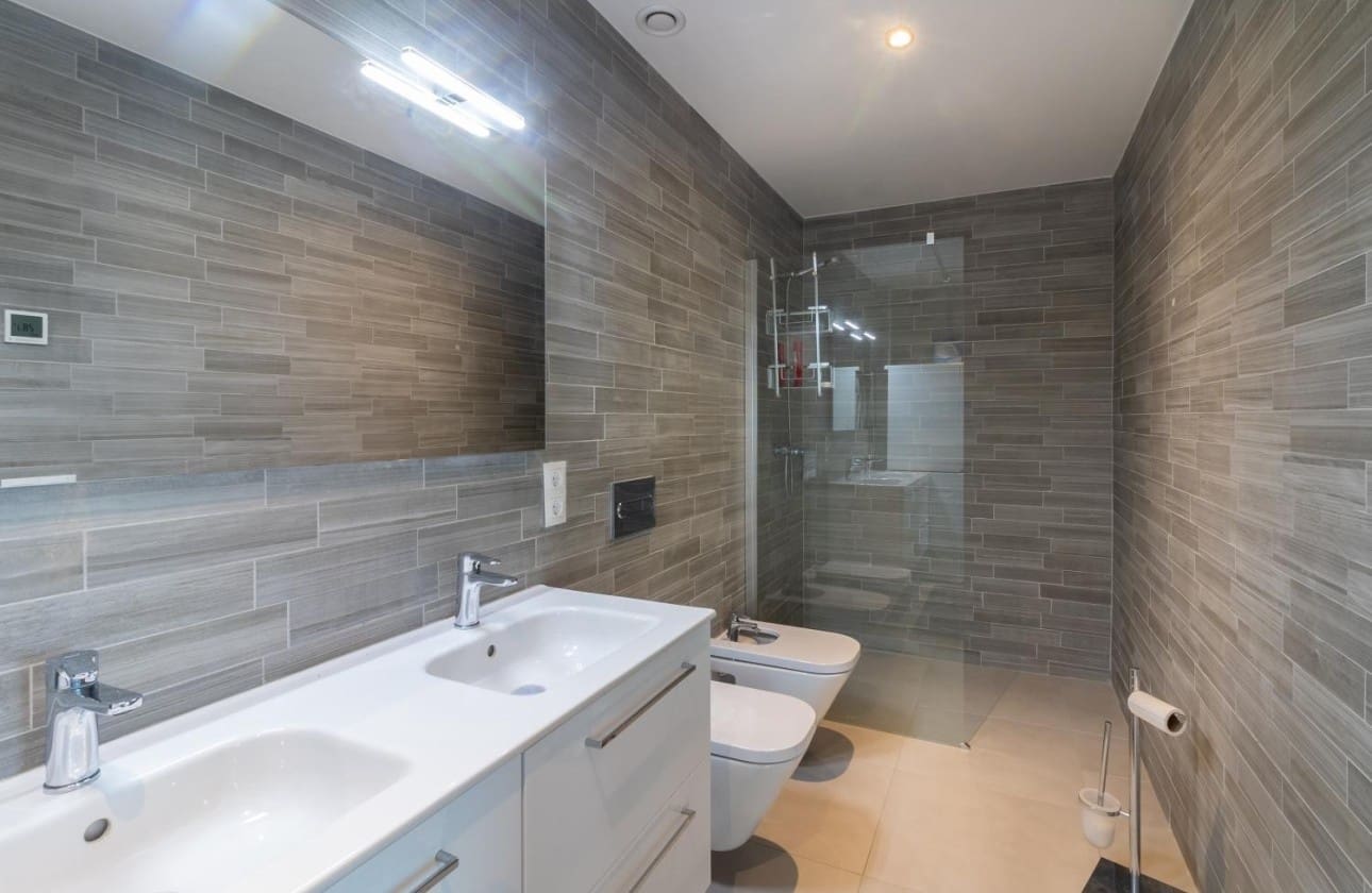 6 bedroom Villa for sale in Finestrat with pool - € 1,800,000 (Ref: 8317632)