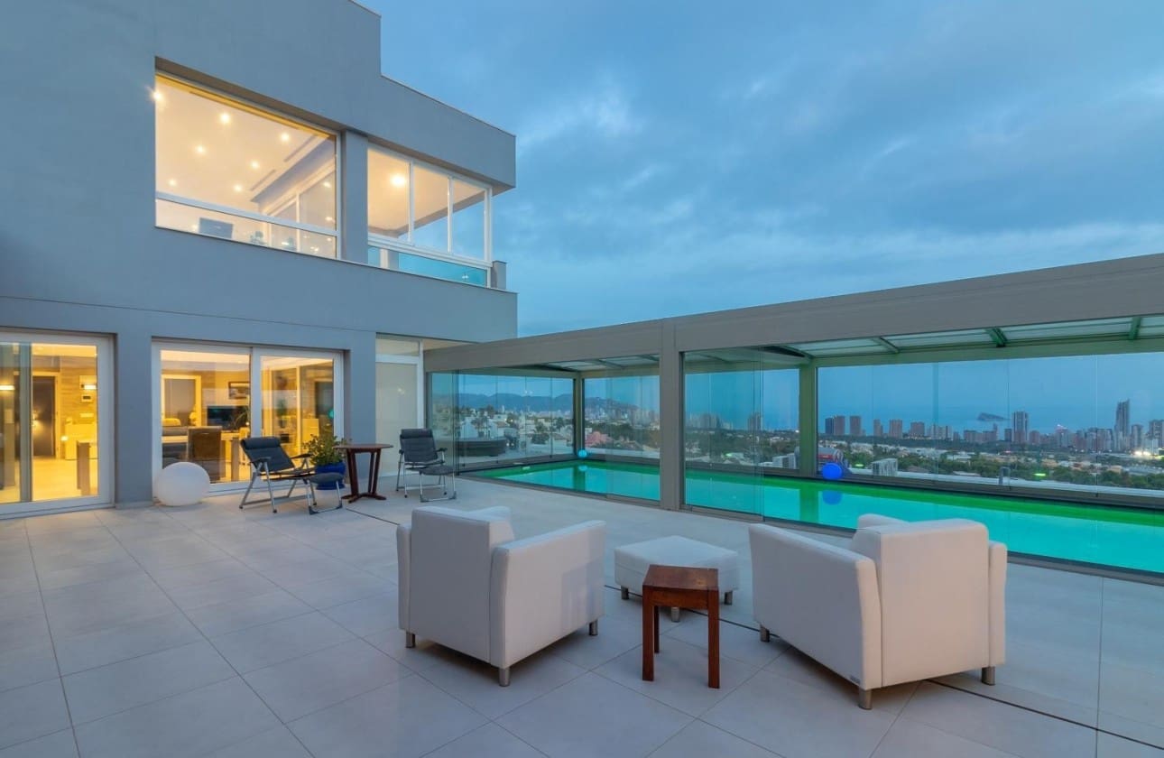 6 bedroom Villa for sale in Finestrat with pool - € 1,800,000 (Ref: 8317632)