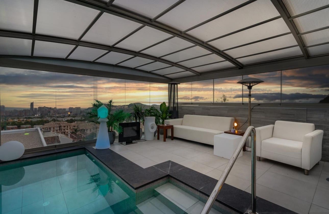 6 bedroom Villa for sale in Finestrat with pool - € 1,800,000 (Ref: 8317632)