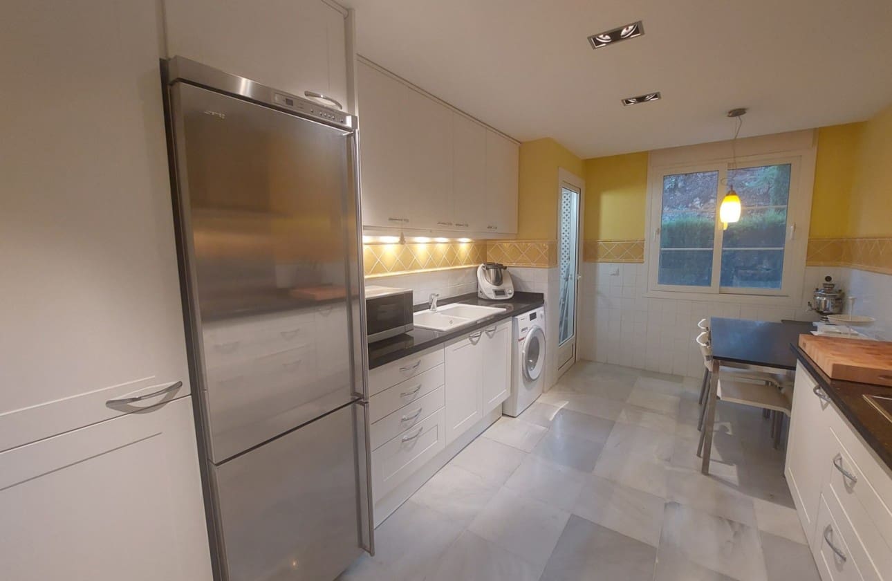 3 bedroom Apartment for sale in Altea with pool garage - € 800,000 (Ref: 8841772)