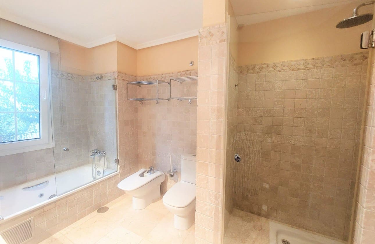 3 bedroom Apartment for sale in Altea with pool garage - € 800,000 (Ref: 8841772)