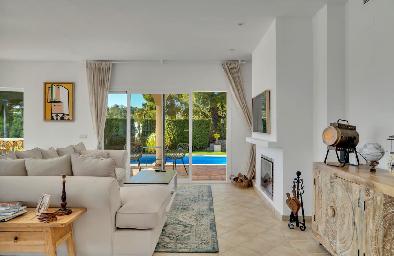 4 bedroom Villa for sale in Altea - € 1,100,000 (Ref: 8841778)