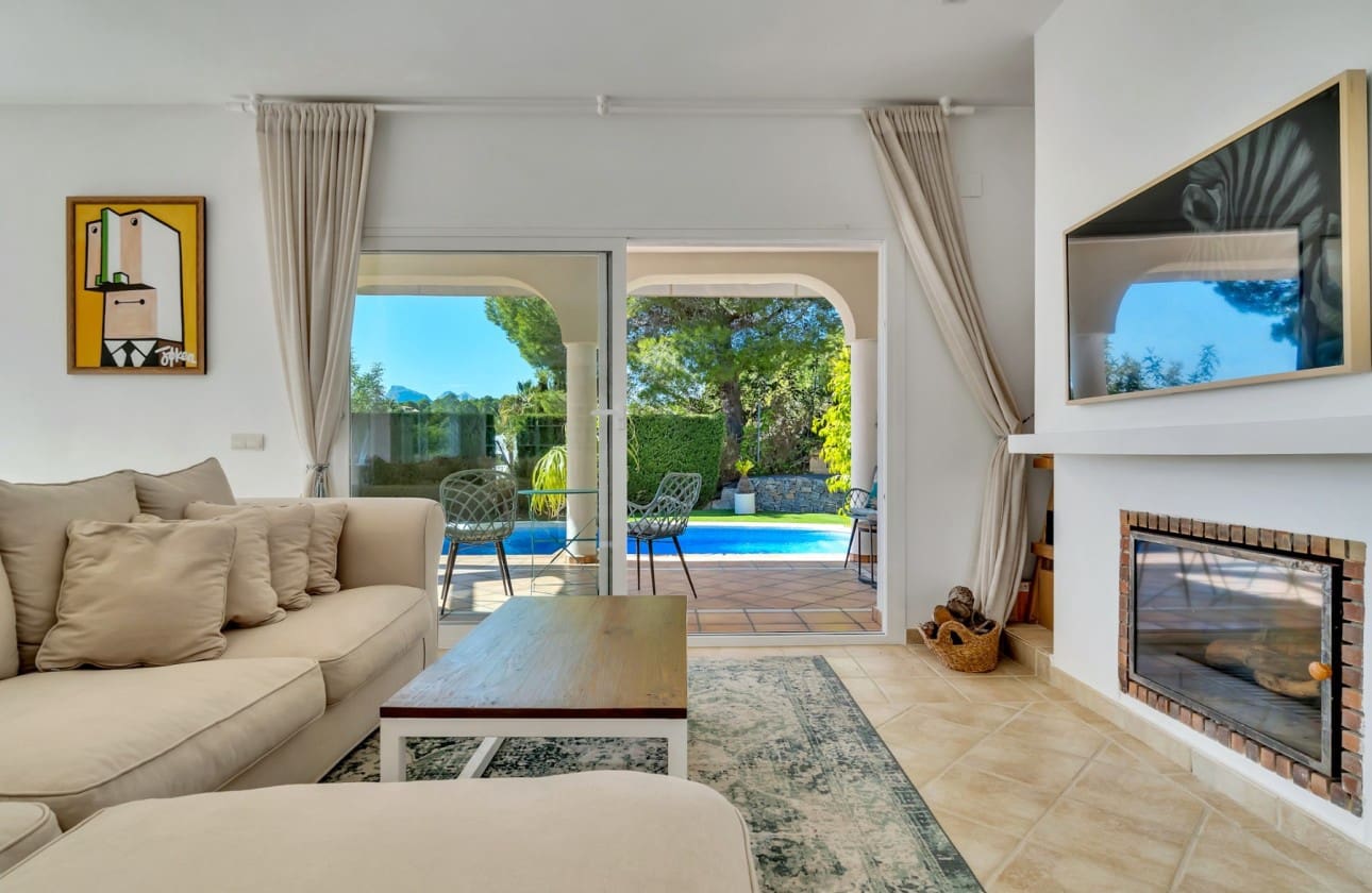 4 bedroom Villa for sale in Altea - € 1,100,000 (Ref: 8841778)