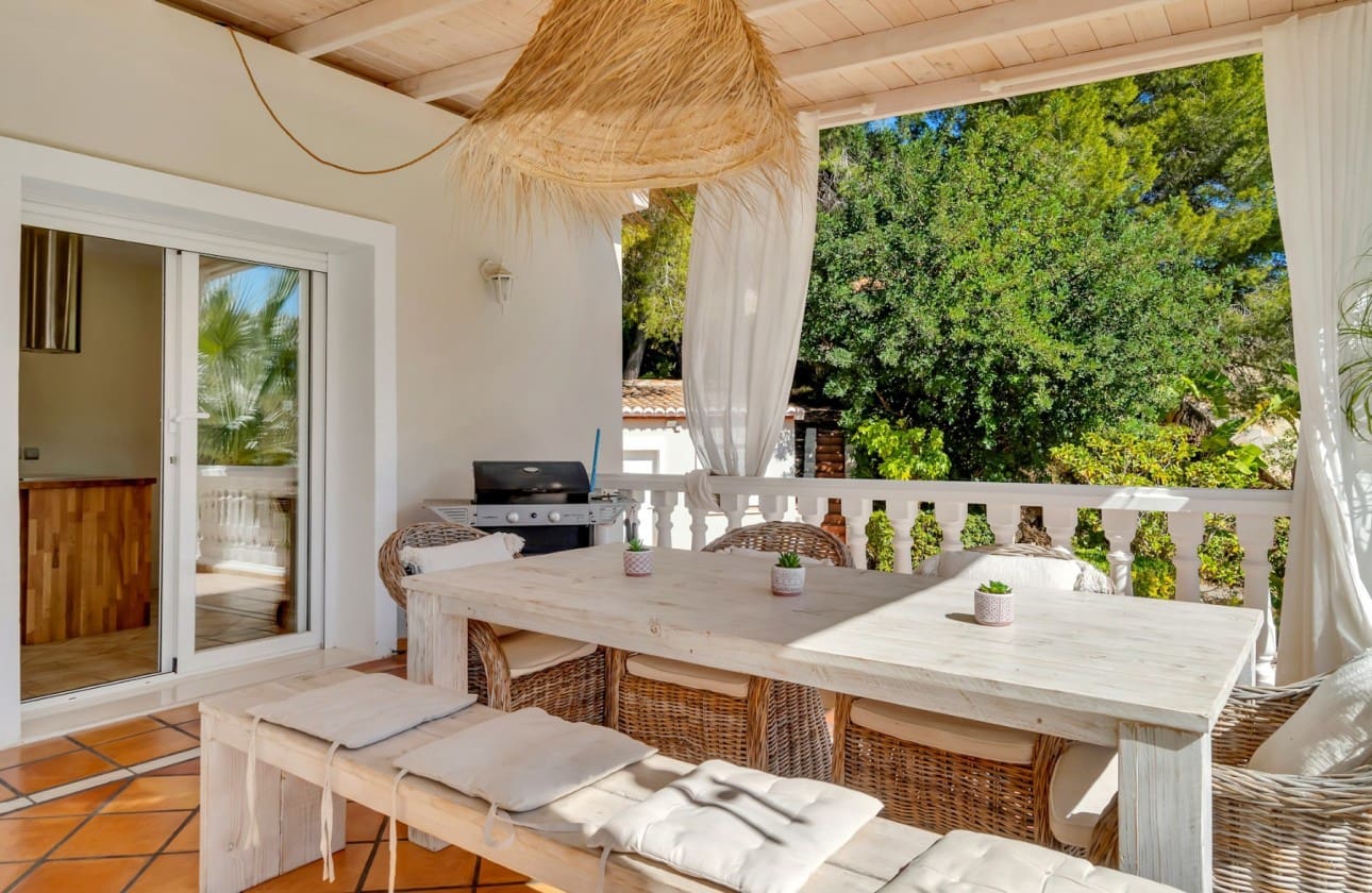 4 bedroom Villa for sale in Altea - € 1,100,000 (Ref: 8841778)