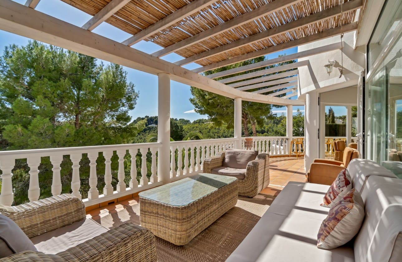 4 bedroom Villa for sale in Altea - € 1,100,000 (Ref: 8841778)