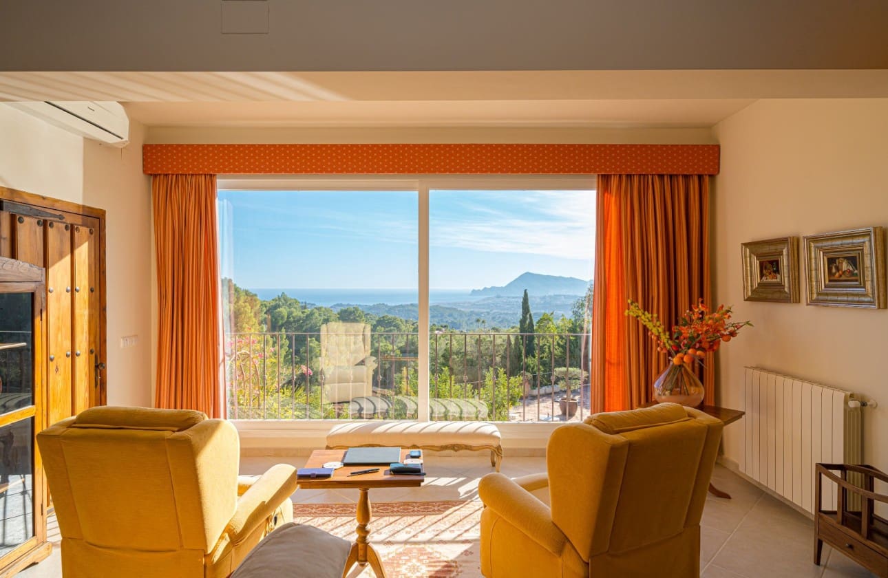 5 bedroom Villa for sale in Altea with pool - € 1,375,000 (Ref: 8841783)