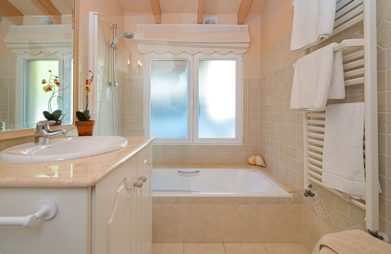 5 bedroom Villa for sale in Altea with pool - € 1,375,000 (Ref: 8841783)