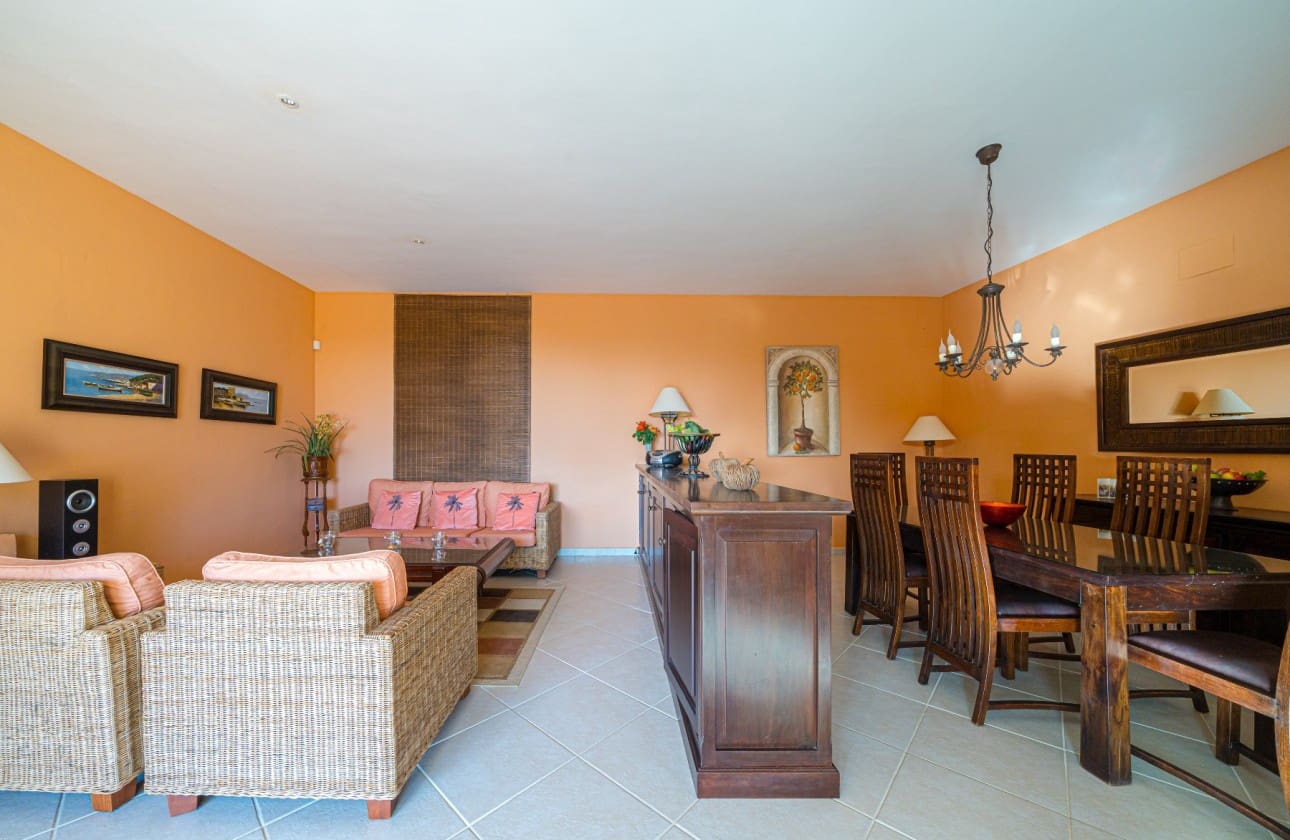 5 bedroom Villa for sale in Altea with pool - € 1,375,000 (Ref: 8841783)