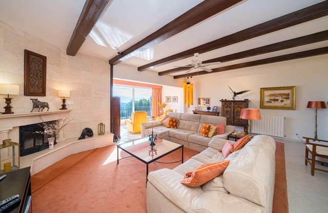 5 slaapkamer Villa te koop in Alhama Springs, Altea met zwembad - € 1.375.000 (Ref: 8841783)