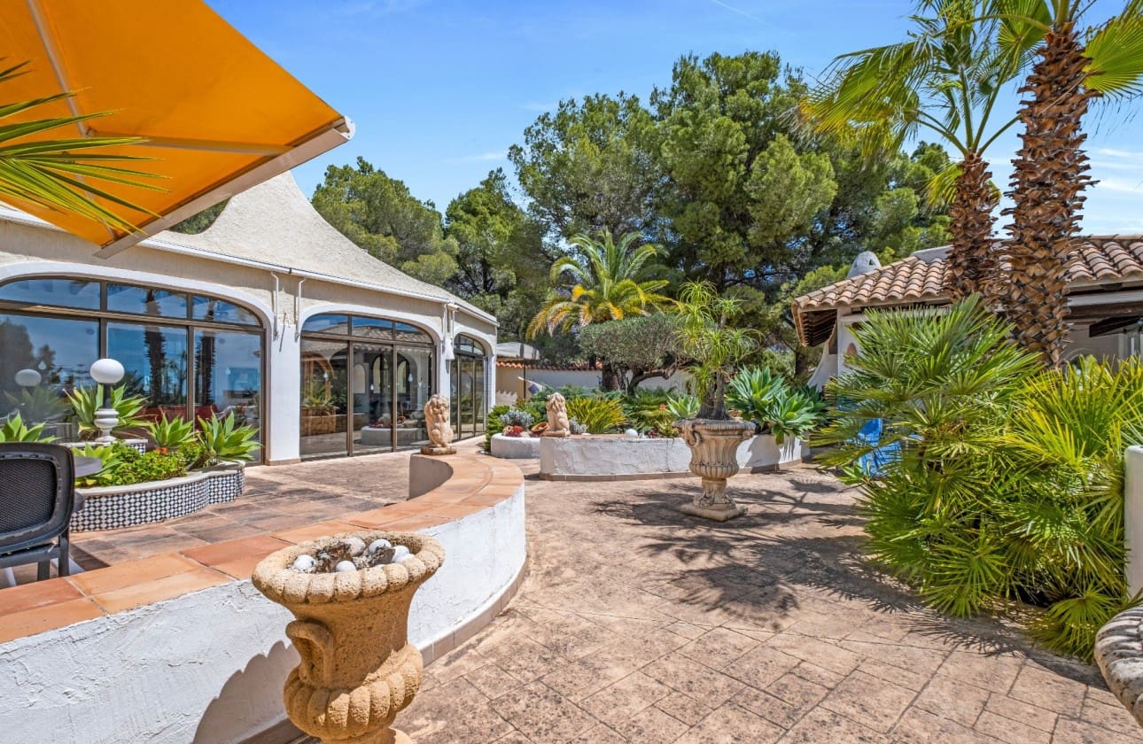 4 Zimmer Villa zu verkaufen in Altea mit Pool - 1.695.000 € (Ref: 8841787)