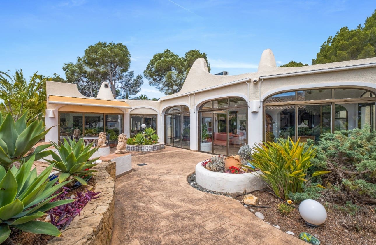 4 Zimmer Villa zu verkaufen in Altea mit Pool - 1.695.000 € (Ref: 8841787)