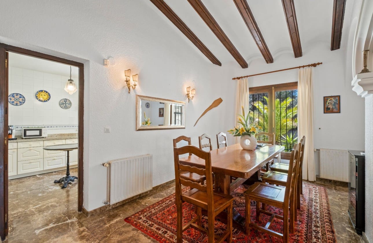 4 Zimmer Villa zu verkaufen in Altea mit Pool - 1.695.000 € (Ref: 8841787)