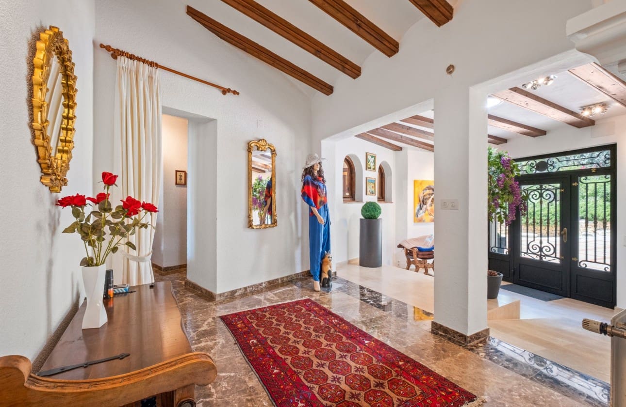 4 Zimmer Villa zu verkaufen in Altea mit Pool - 1.695.000 € (Ref: 8841787)