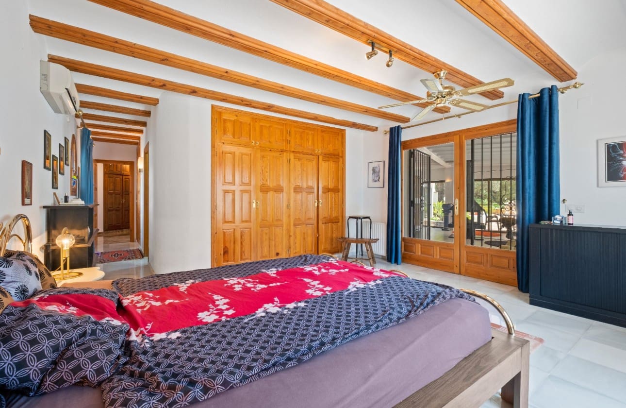 4 Zimmer Villa zu verkaufen in Altea mit Pool - 1.695.000 € (Ref: 8841787)