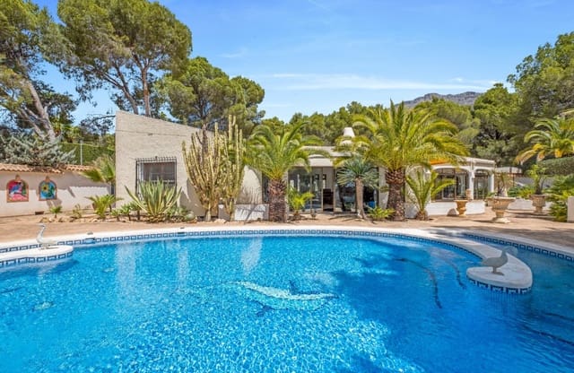 4 Zimmer Villa zu verkaufen in Altea mit Pool - 1.695.000 € (Ref: 8841787)