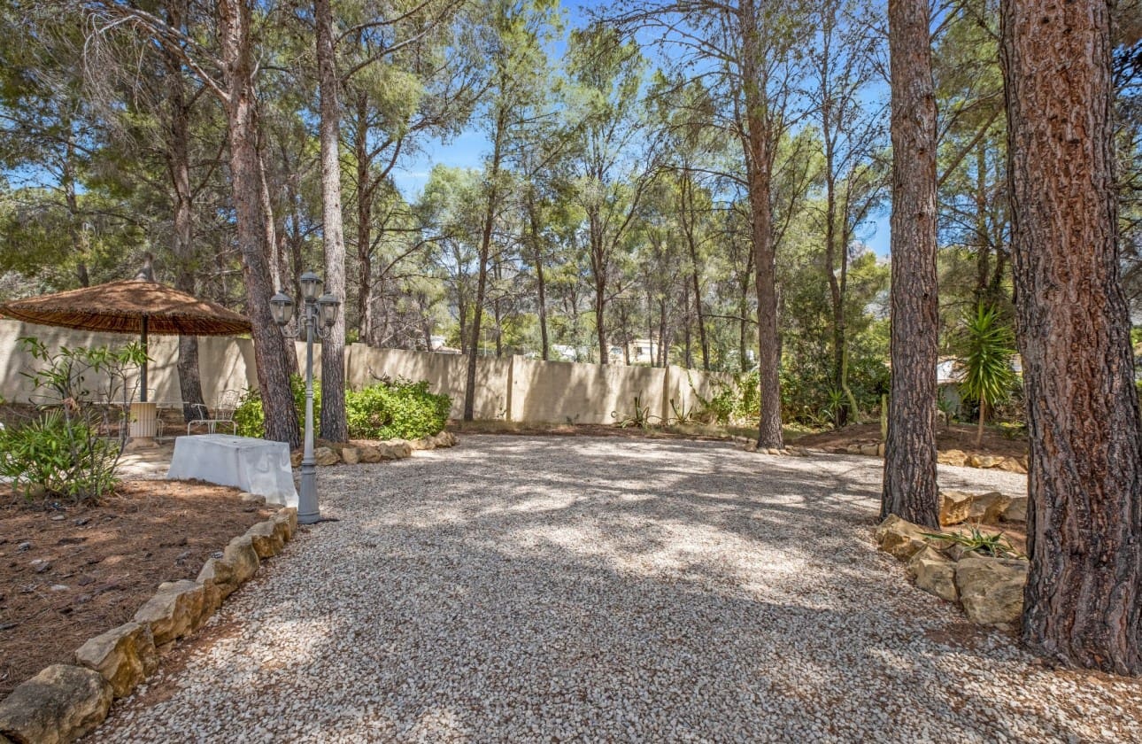 4 Zimmer Villa zu verkaufen in Altea mit Pool - 1.695.000 € (Ref: 8841787)