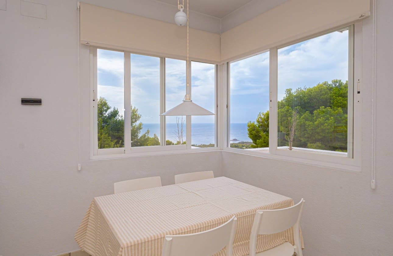 7 bedroom Villa for sale in Altea - € 2,100,000 (Ref: 8841790)