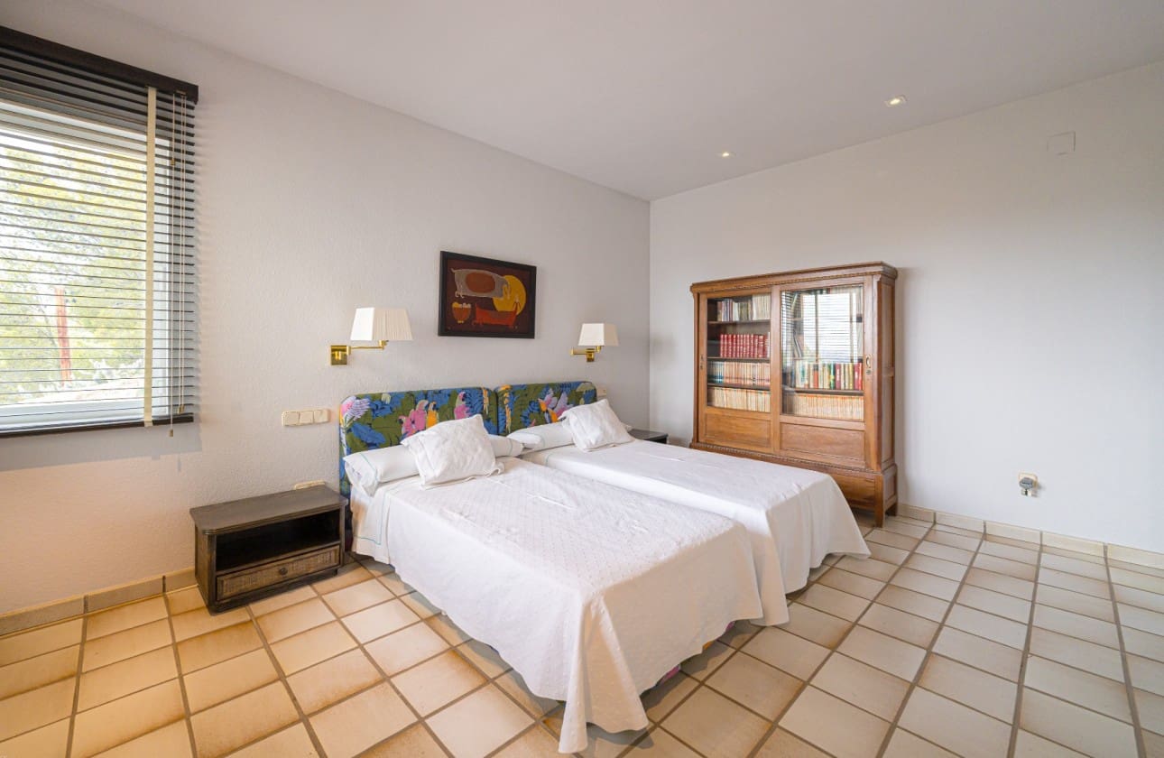 7 bedroom Villa for sale in Altea - € 2,100,000 (Ref: 8841790)