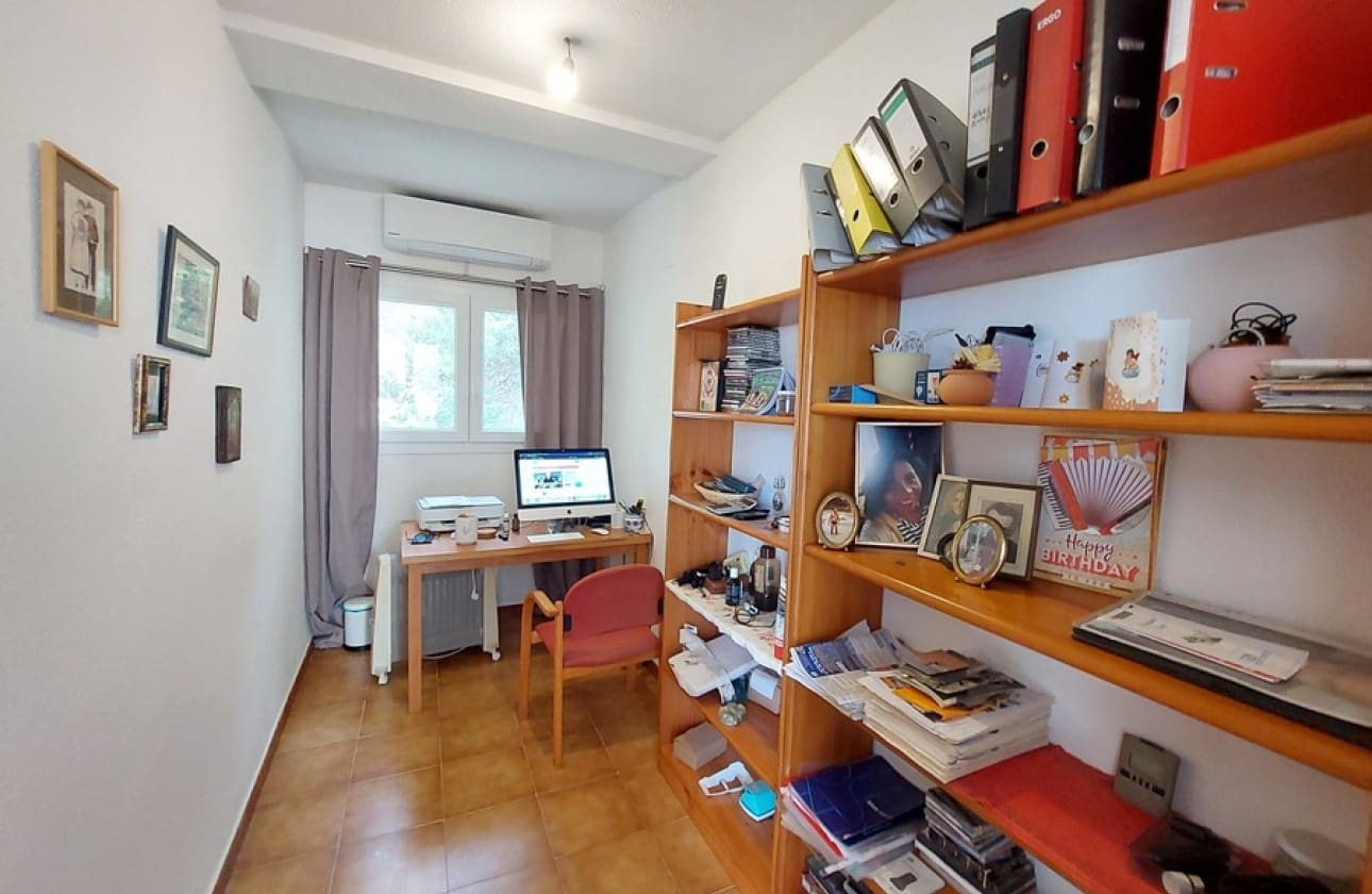 4 bedroom Villa for sale in Altea with pool - € 525,000 (Ref: 8841791)