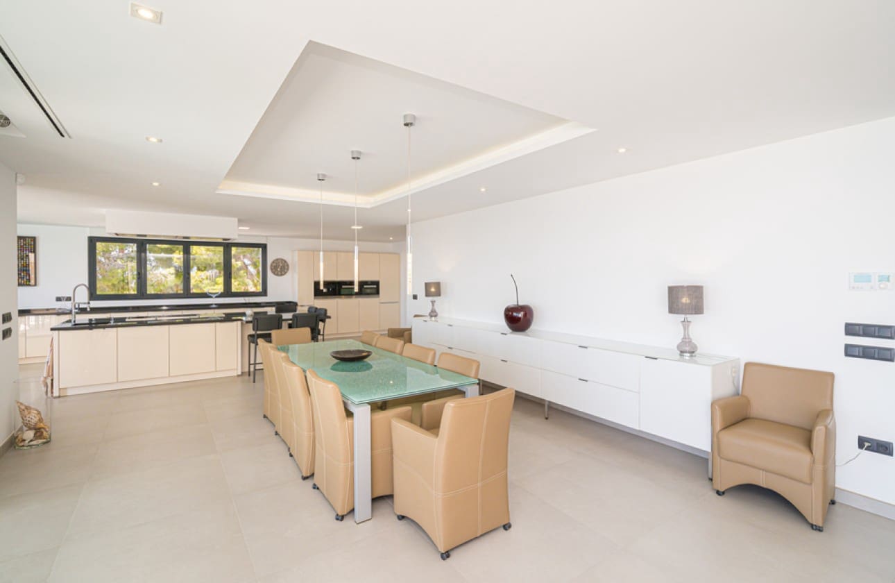 6 bedroom Villa for sale in Altea with pool - € 3,500,000 (Ref: 8841792)