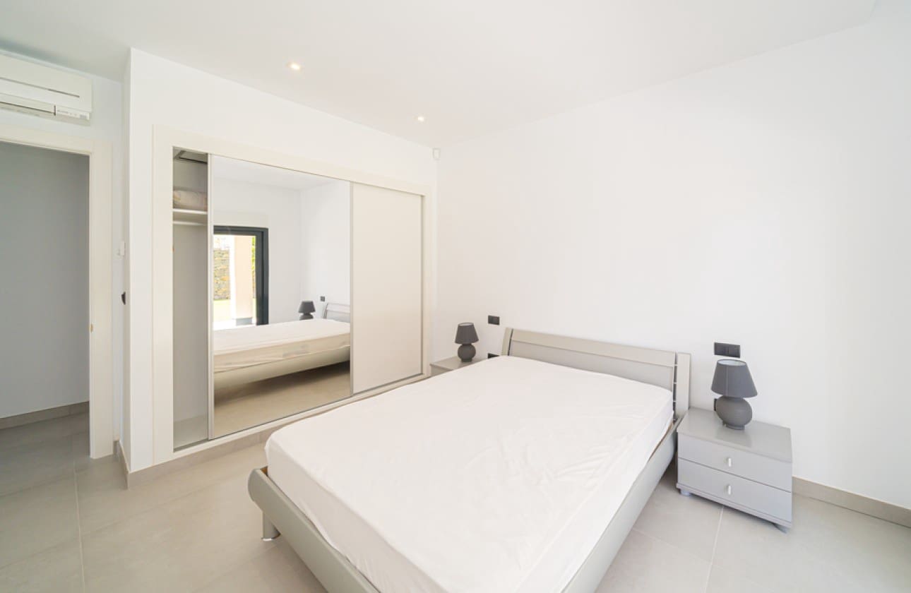 6 bedroom Villa for sale in Altea with pool - € 3,500,000 (Ref: 8841792)