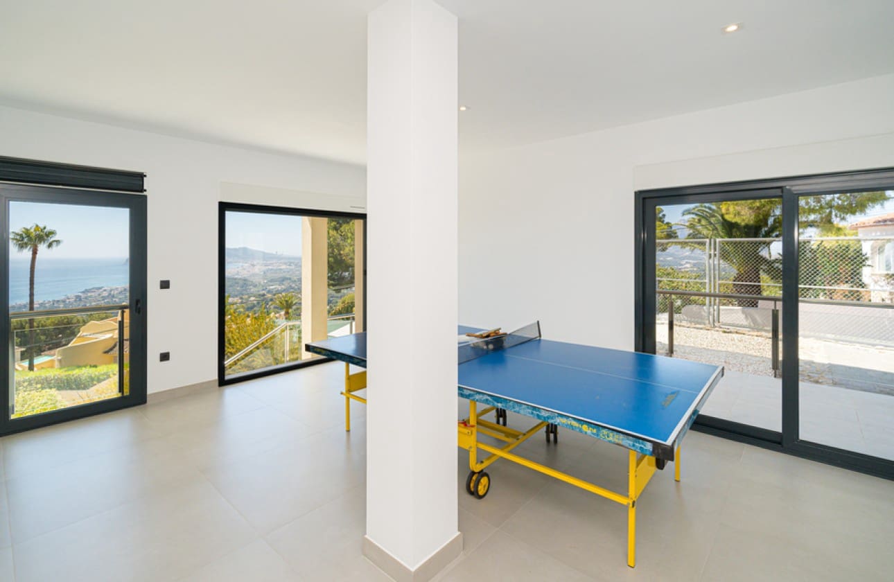 6 bedroom Villa for sale in Altea with pool - € 3,500,000 (Ref: 8841792)