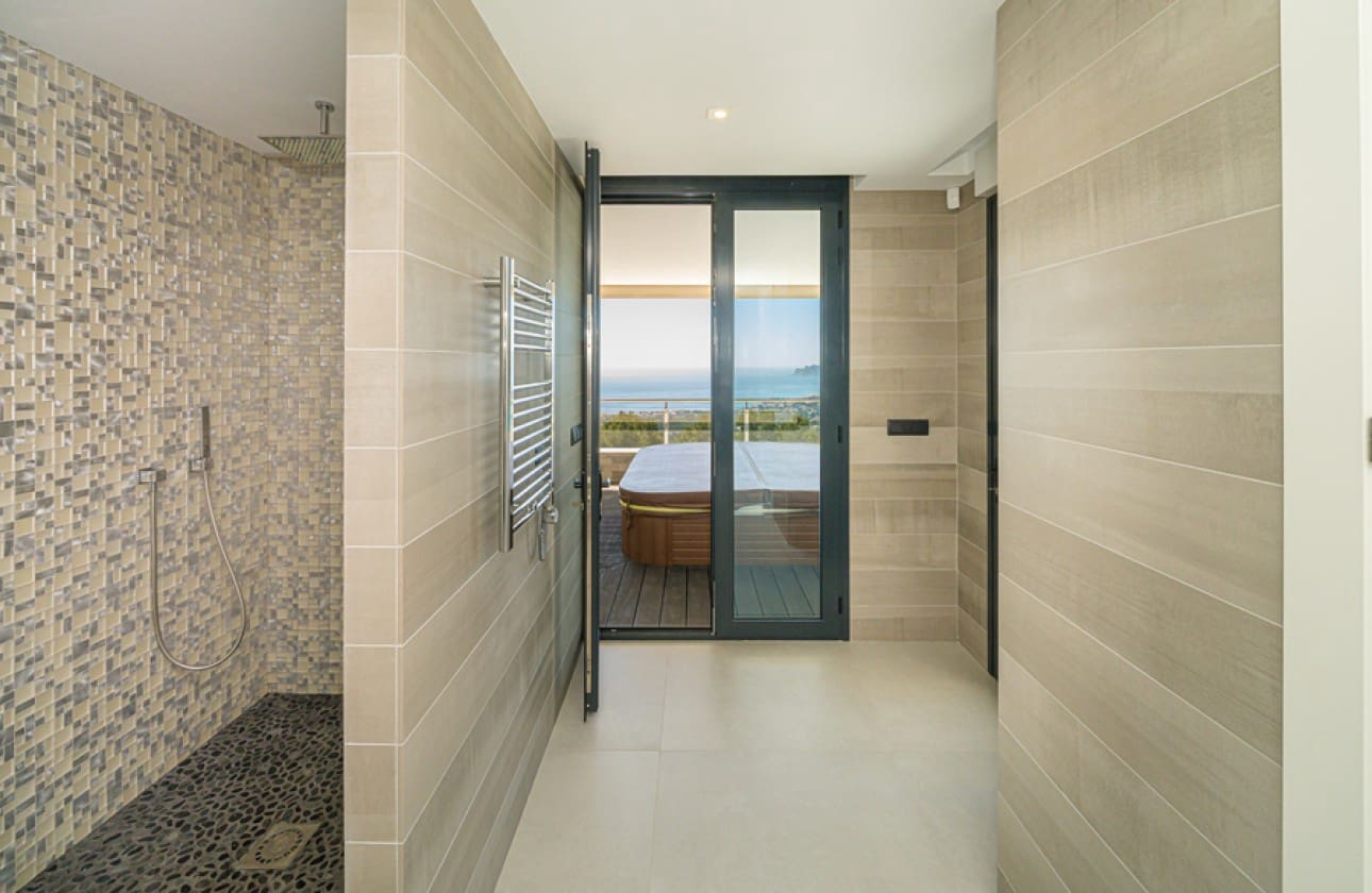 6 bedroom Villa for sale in Altea with pool - € 3,500,000 (Ref: 8841792)