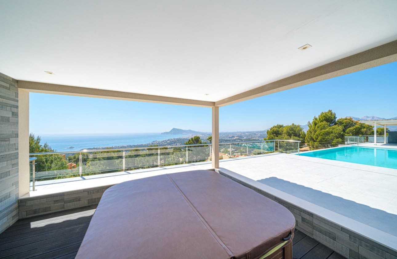 6 bedroom Villa for sale in Altea with pool - € 3,500,000 (Ref: 8841792)