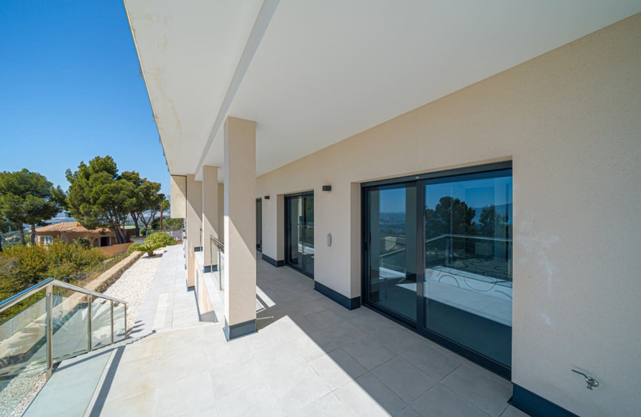 6 bedroom Villa for sale in Altea with pool - € 3,500,000 (Ref: 8841792)