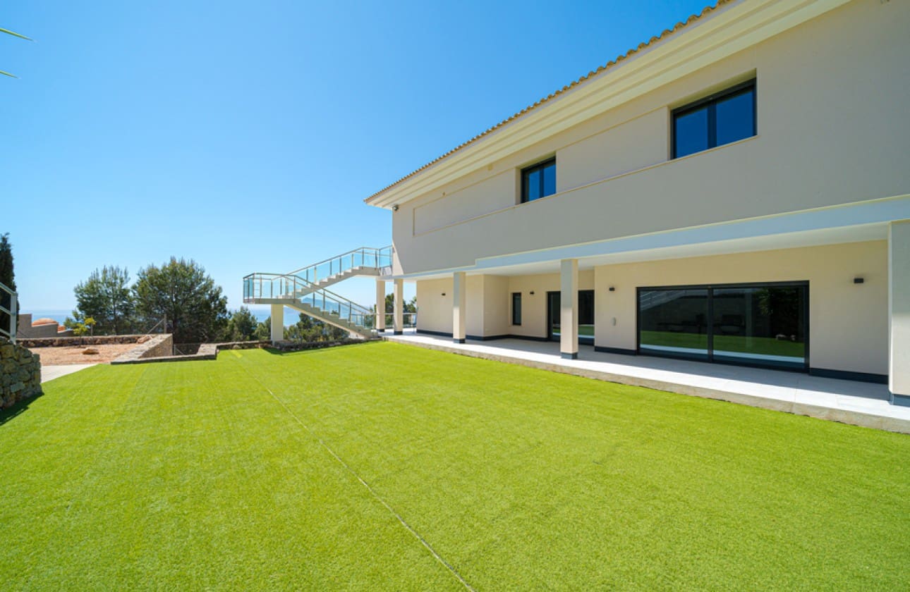 6 bedroom Villa for sale in Altea with pool - € 3,500,000 (Ref: 8841792)
