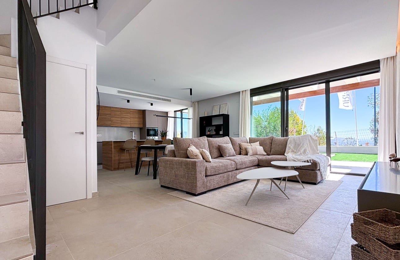 3 bedroom Villa for sale in Polop - € 535,000 (Ref: 8846994)