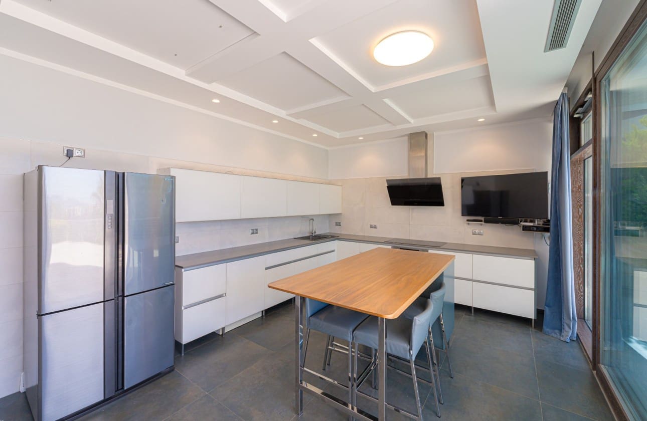 5 Zimmer Villa zu verkaufen in Altea mit Pool - 3.100.000 € (Ref: 8949971)