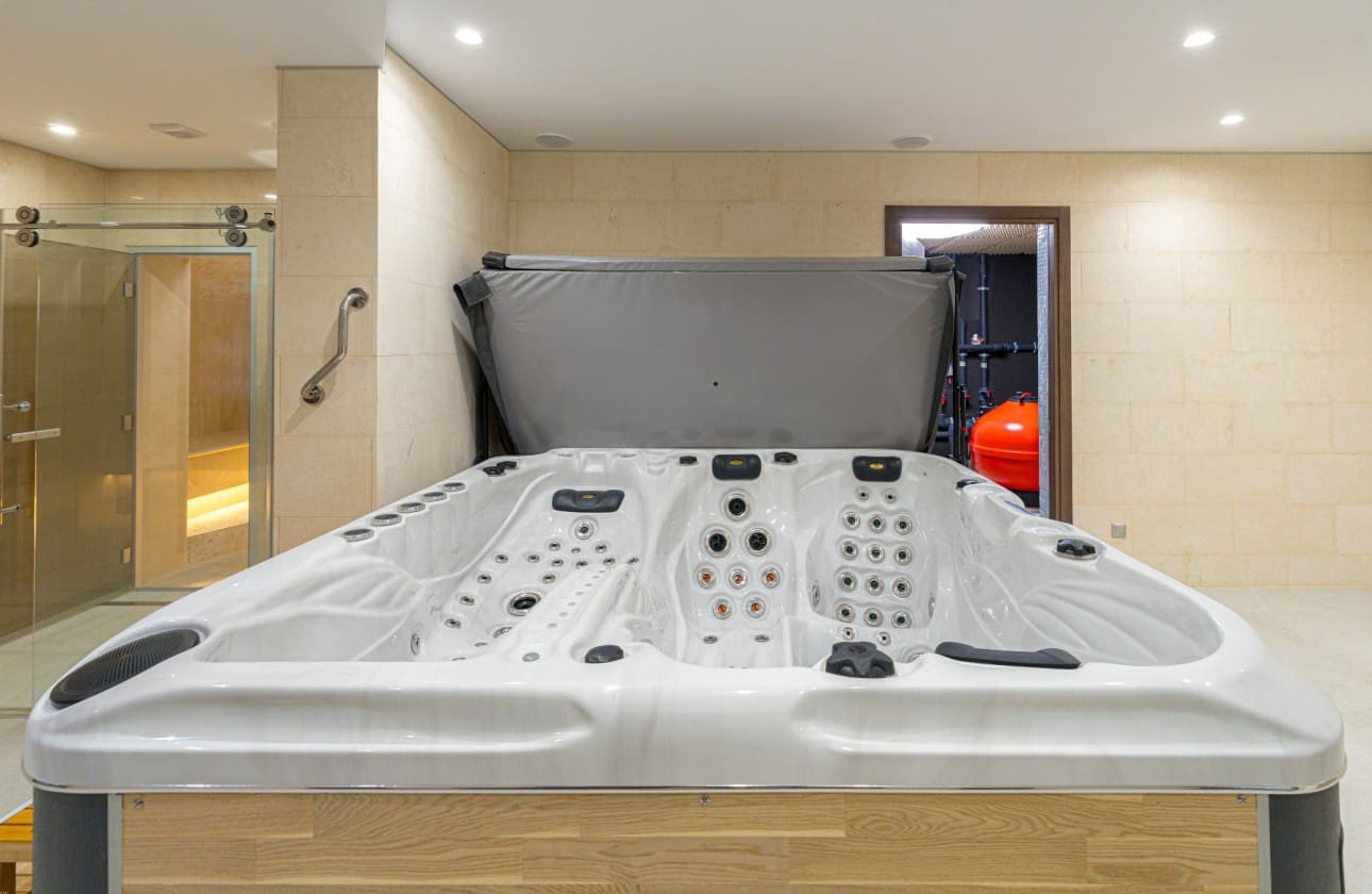 5 Zimmer Villa zu verkaufen in Altea mit Pool - 3.100.000 € (Ref: 8949971)