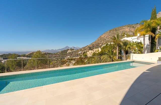 5 Zimmer Villa zu verkaufen in Altea mit Pool - 3.100.000 € (Ref: 8949971)