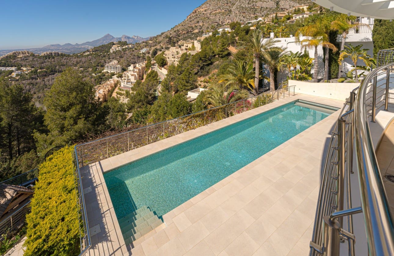 5 Zimmer Villa zu verkaufen in Altea mit Pool - 3.100.000 € (Ref: 8949971)