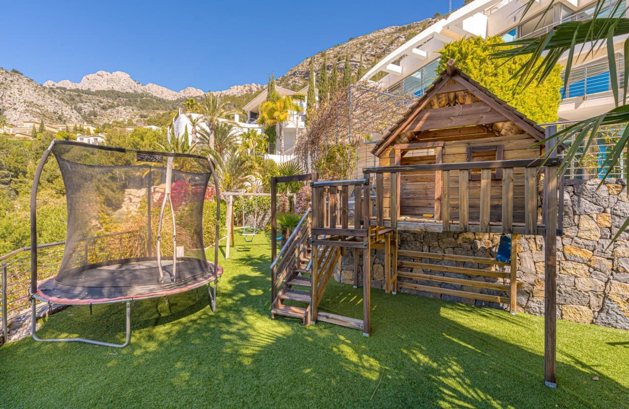 5 Zimmer Villa zu verkaufen in Altea mit Pool - 3.100.000 € (Ref: 8949971)