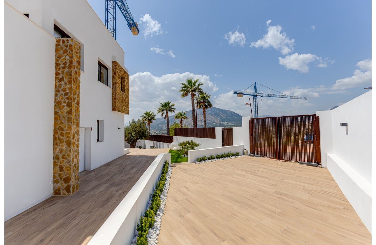 3 slaapkamer Villa te koop in Finestrat met zwembad - € 640.000 (Ref: 9060476)