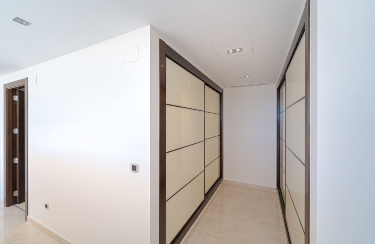 6 Zimmer Villa zu verkaufen in Altea mit Pool Garage - 2.875.000 € (Ref: 9064816)