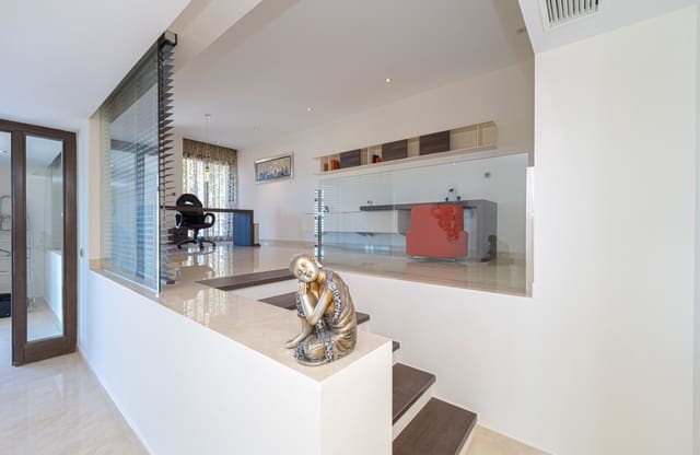 6 Zimmer Villa zu verkaufen in Altea mit Pool Garage - 2.875.000 € (Ref: 9064816)