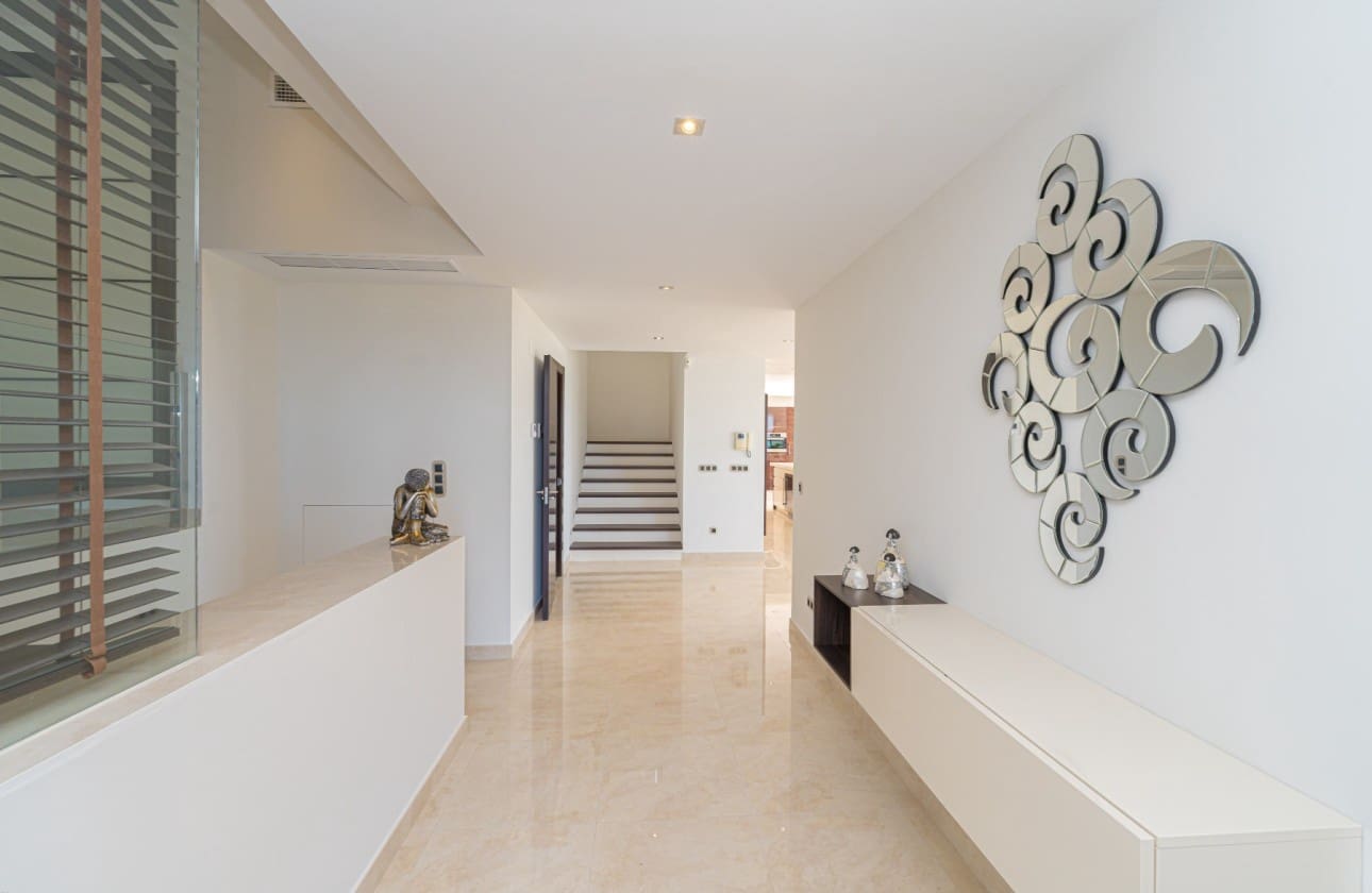 6 Zimmer Villa zu verkaufen in Altea mit Pool Garage - 2.875.000 € (Ref: 9064816)