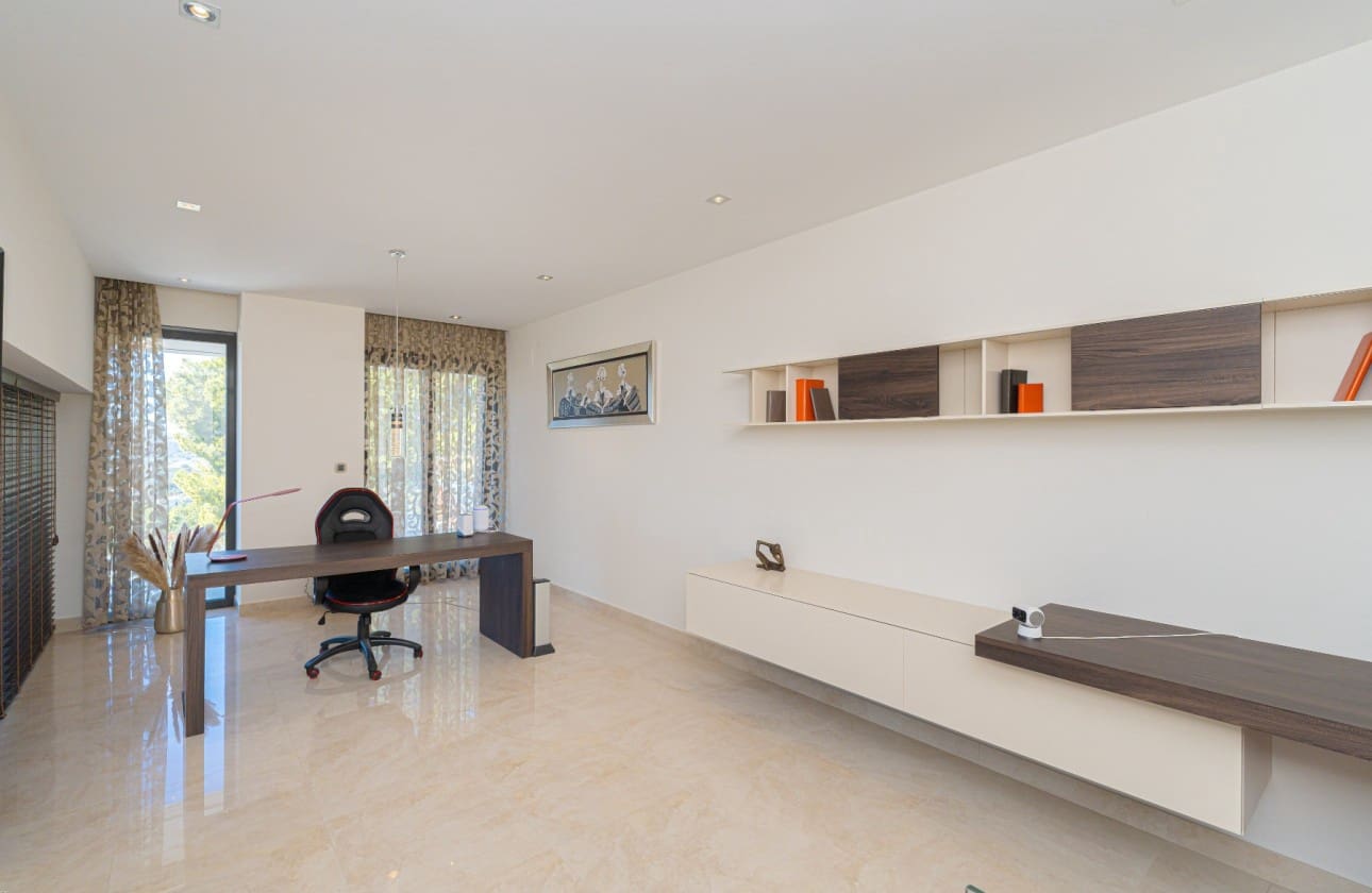 6 Zimmer Villa zu verkaufen in Altea mit Pool Garage - 2.875.000 € (Ref: 9064816)