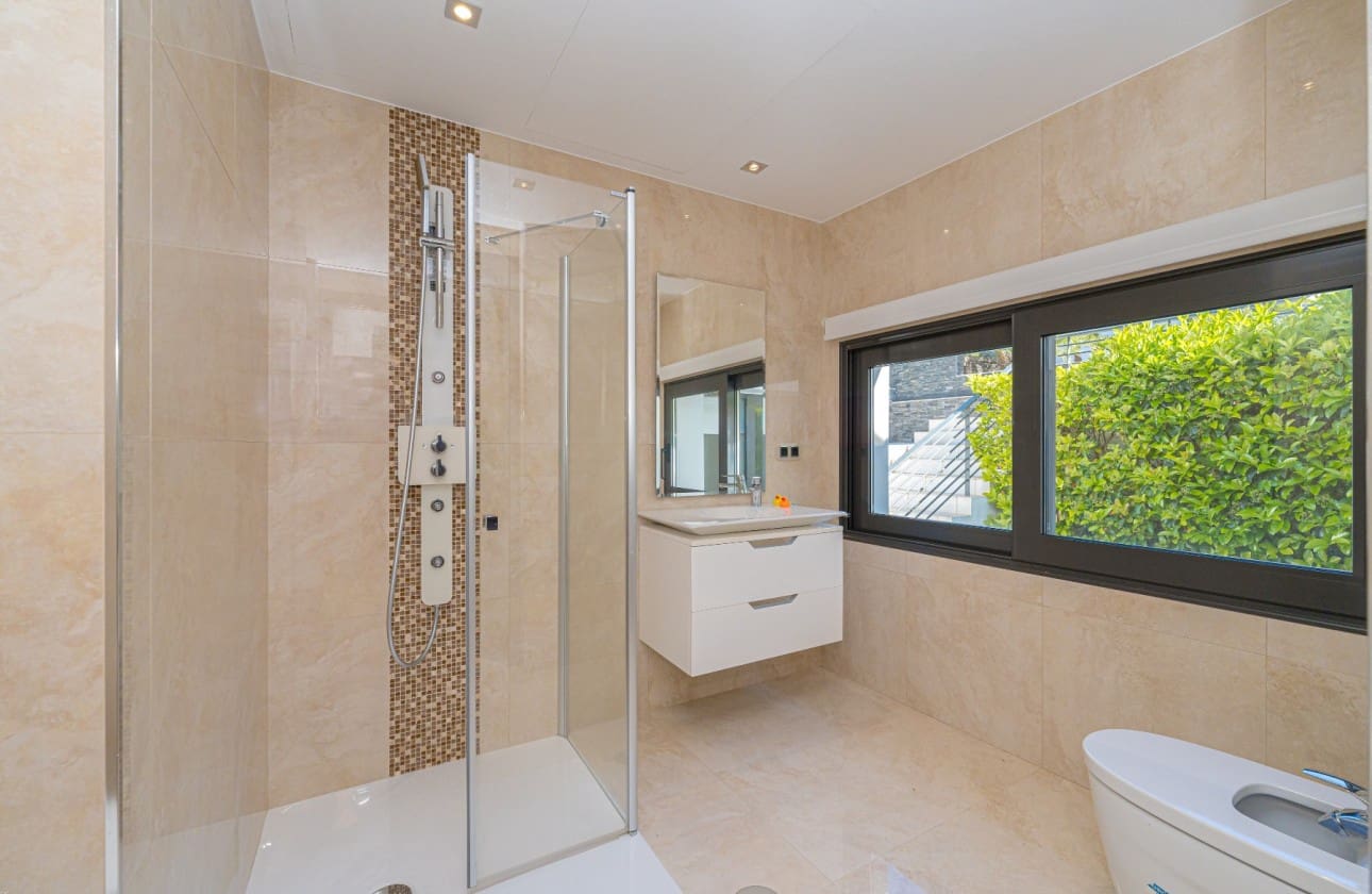 6 Zimmer Villa zu verkaufen in Altea mit Pool Garage - 2.875.000 € (Ref: 9064816)